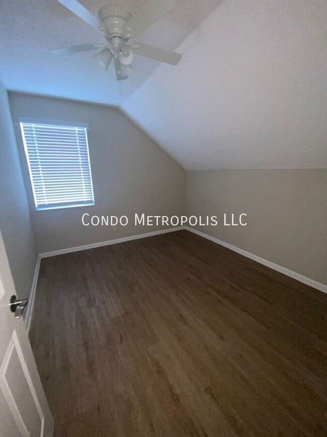 Building Photo - 2511 Woods Edge Cir