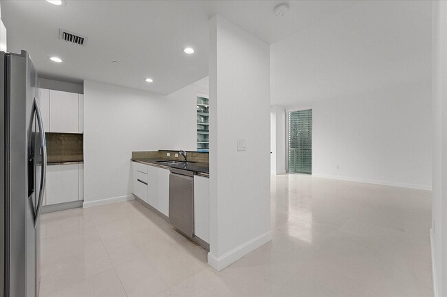 Foto del edificio - 1050 Brickell Ave