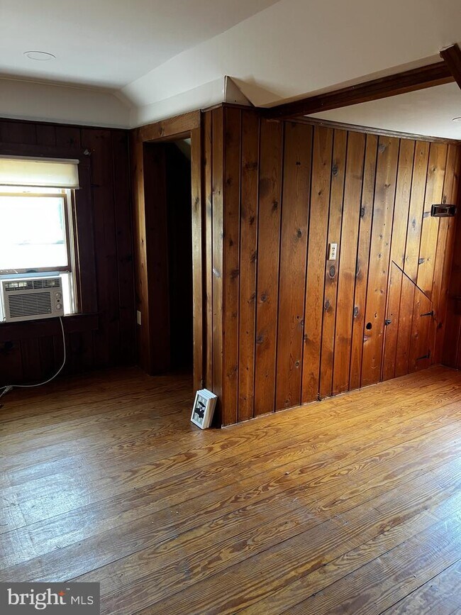 Building Photo - 413 Arbor Pl