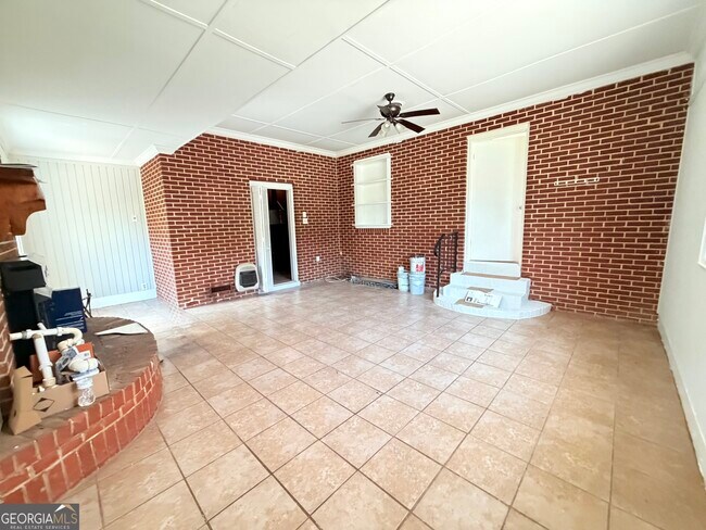 Foto del edificio - 125 Lillian Dr