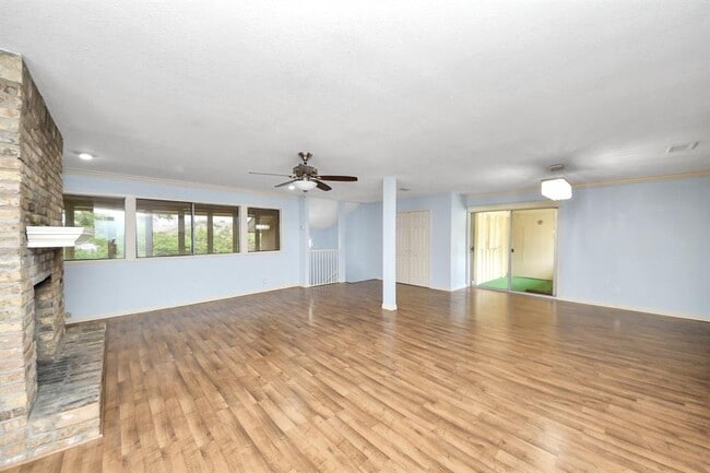 Foto del edificio - 6304 Crab Orchard Rd