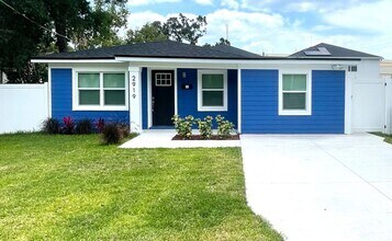 Building Photo - 2919 E Columbus Dr