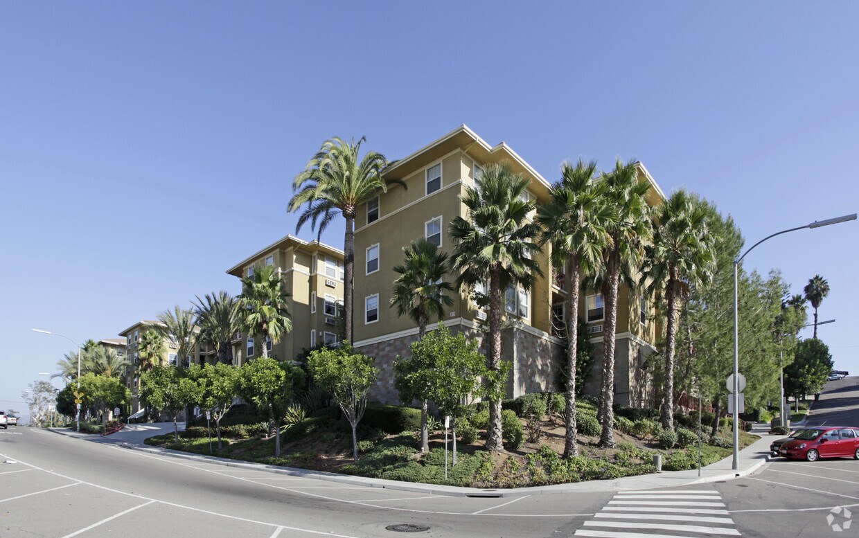 Villa Escondido 55+ Senior Community Apartments in Escondido, CA