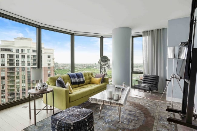 Building Photo - 1035 S State St