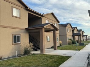 Building Photo - 953 Pirate Cove Wy