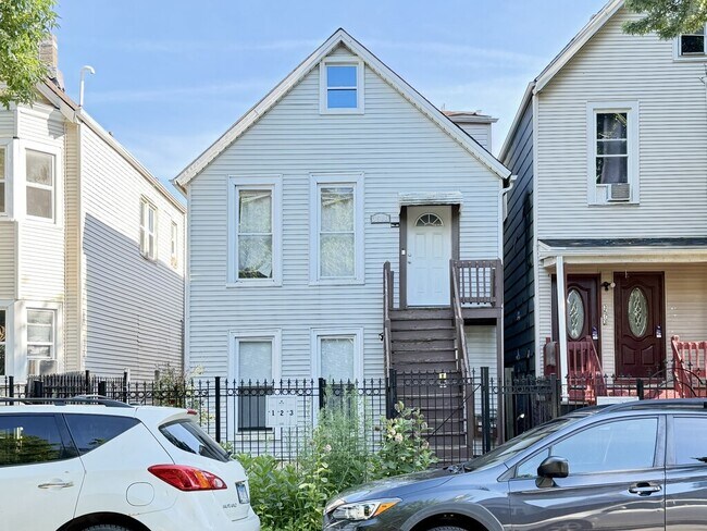 Foto del edificio - 3503 W Dickens Ave