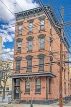 Building Photo - 550 2nd St
