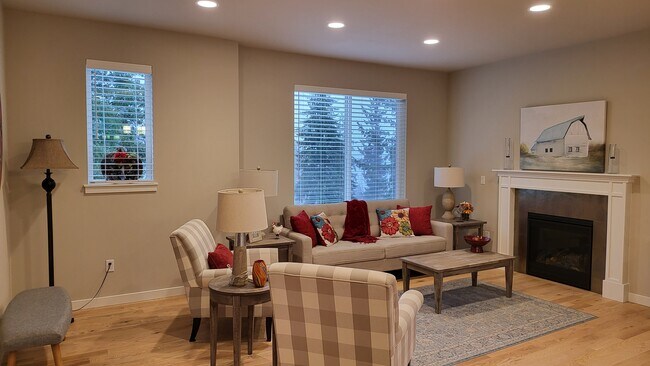 Great Room - 161 E Allynview Dr