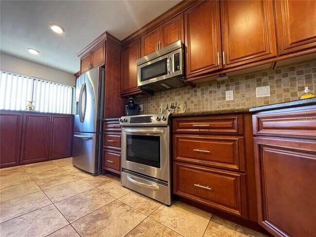 Building Photo - 7150 Sunset Way