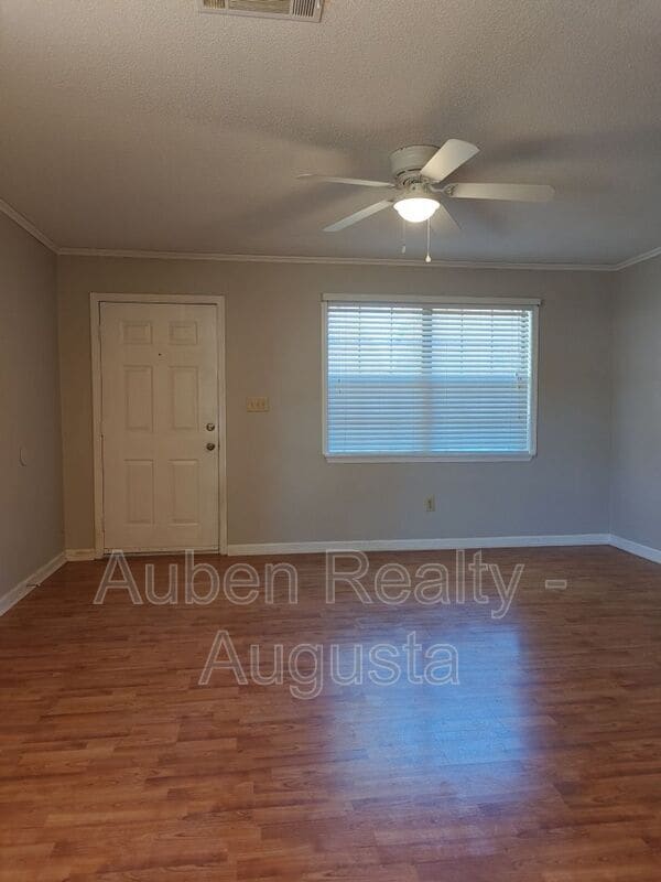 Foto del edificio - 208 W Buena Vista Ave