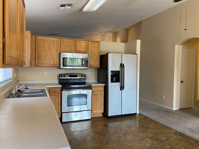 Building Photo - 4 Bedroom , 2 Bath, Corner Lot
