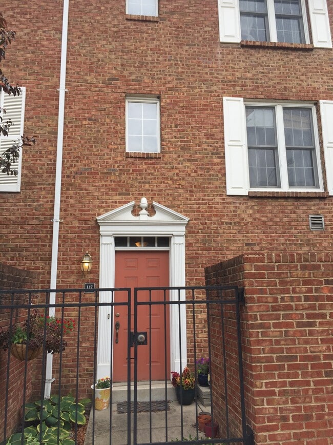 Building Photo - 117 N Patterson Blvd