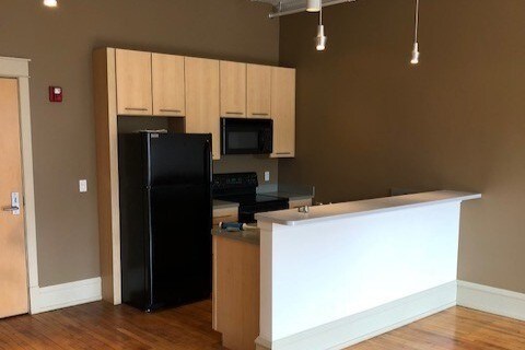 Building Photo - 1 Oakes St SW