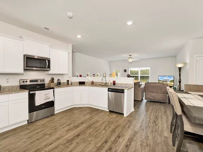 Building Photo - 6955 Rebecca Ln