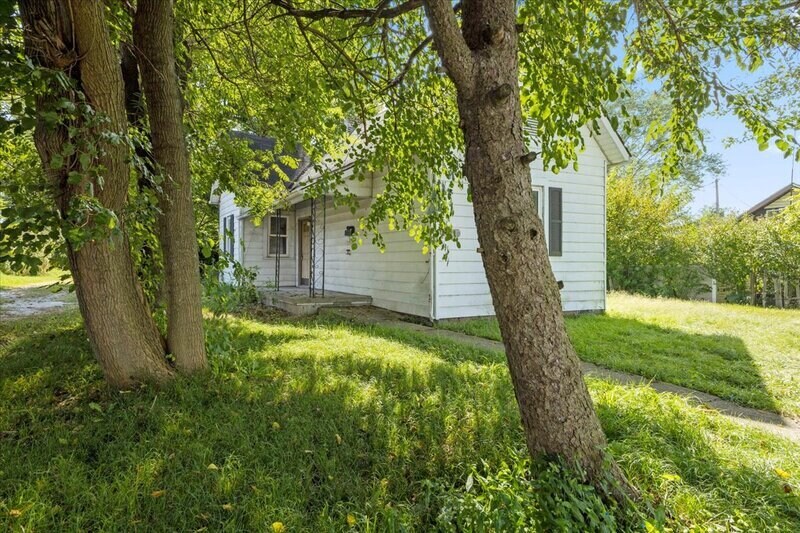 359 W Sumner Ave, Martinsville, IN 46151 House Rental in Martinsville