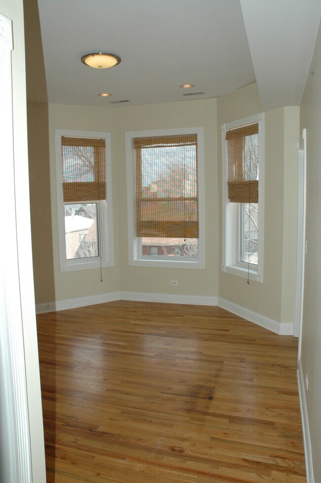 Foto del edificio - 1712 N Washtenaw Ave