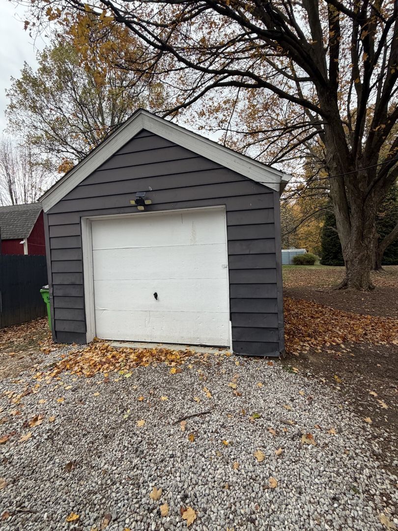 168 Gates St Doylestown, OH 44230 – photo 3
