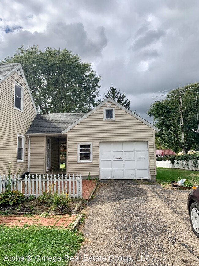 Foto del edificio - 4 br, 1 bath House - 399 N McElroy Rd