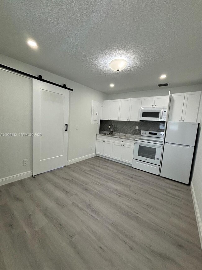 Foto del edificio - 5011 SW 5th St