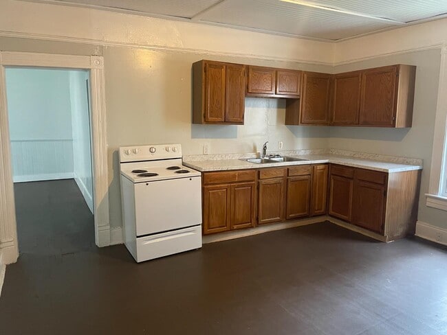 Photo - 2019 Main St House