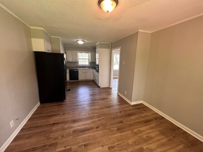 Foto del edificio - 4802 Bluehaven Dr NW