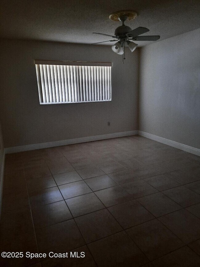 Foto del edificio - 897 Jefferson Rd