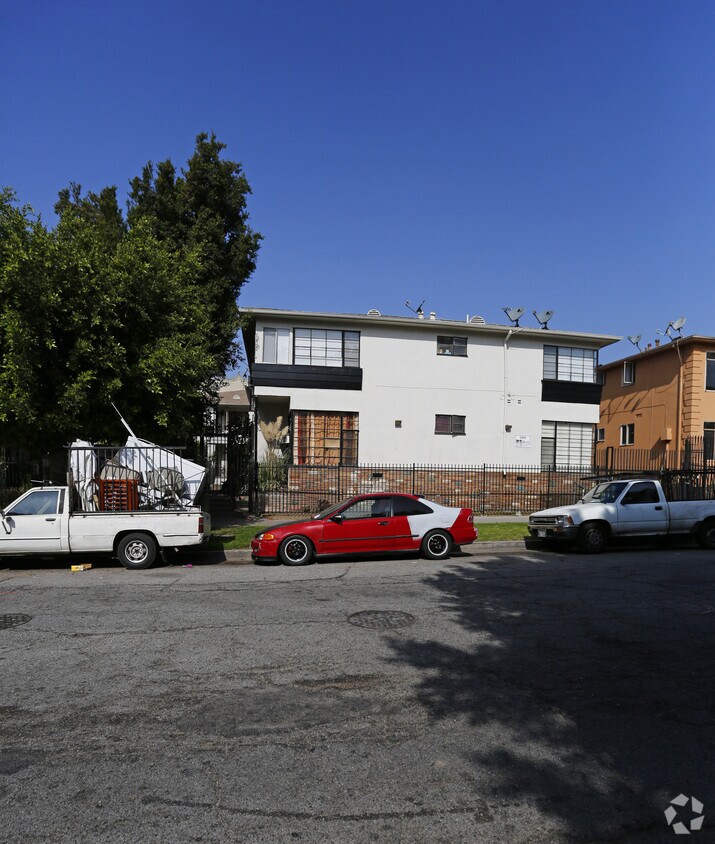 Foto del edificio - 823 S Oxford Ave