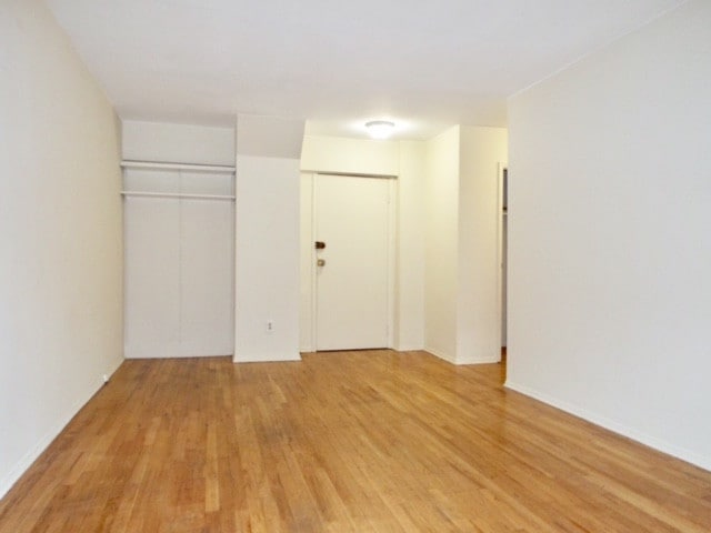 Building Photo - 5504 31st Ave