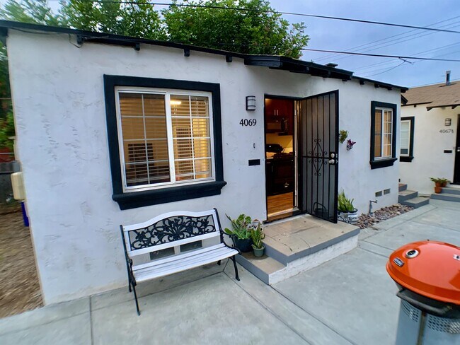 Building Photo - 4071 Chamoune Ave