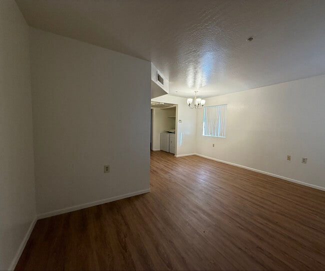 Foto del edificio - 12221 W Bell Rd