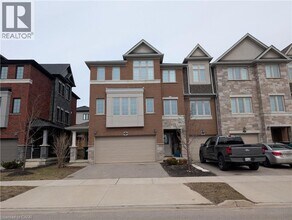 Building Photo - 13 Sportsman Hill St