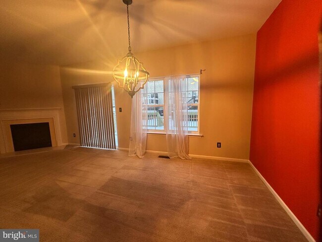 Building Photo - 937 Cholet Dr