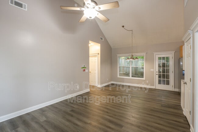 Building Photo - 122 Mashburn Pl