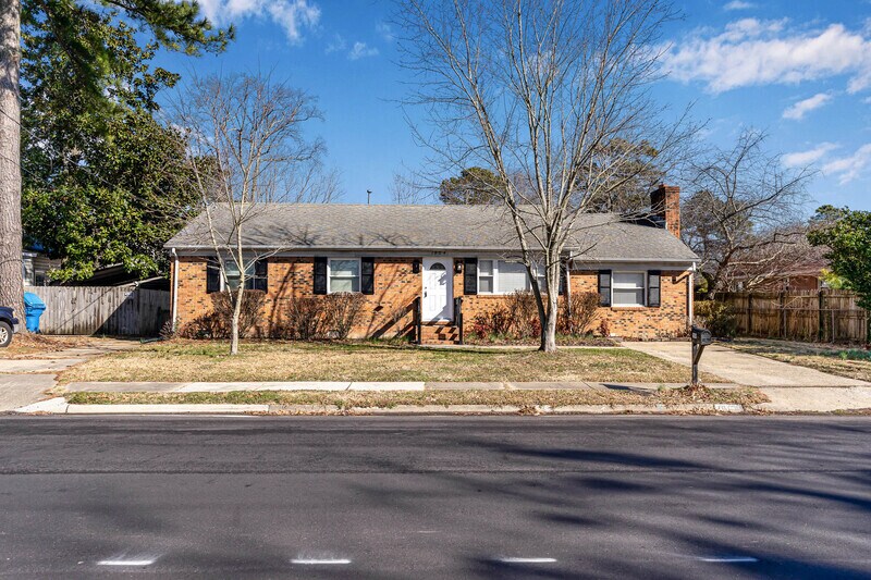 Primary Photo - 1804 Wolfsnare Rd