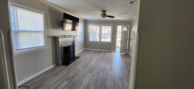 Building Photo - 436 S Quebec Ave