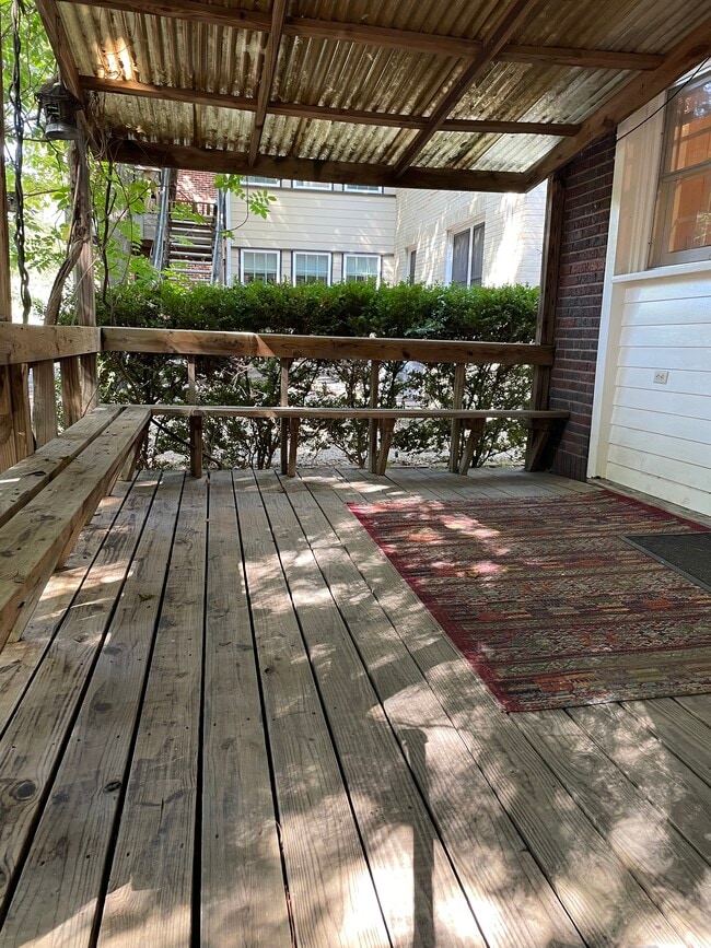 Plenty of Seating for Friends - 5946 Oram St