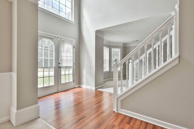 Foto del edificio - 4BR Home with Lake View in Swim Tennis Community
