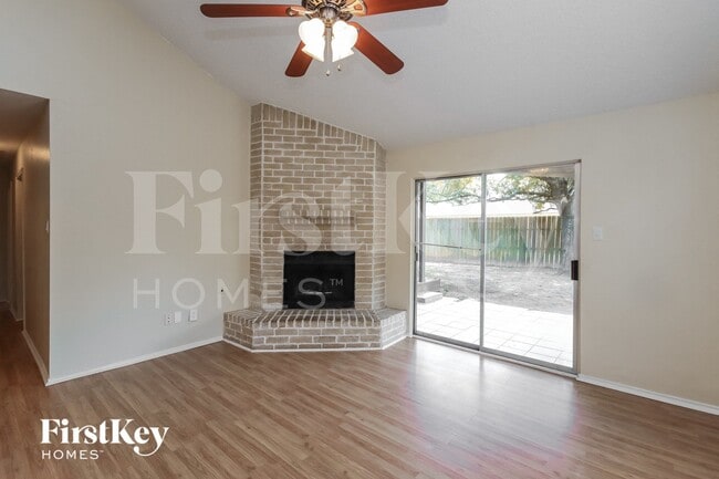 Building Photo - 17002 Enchanted Cir E