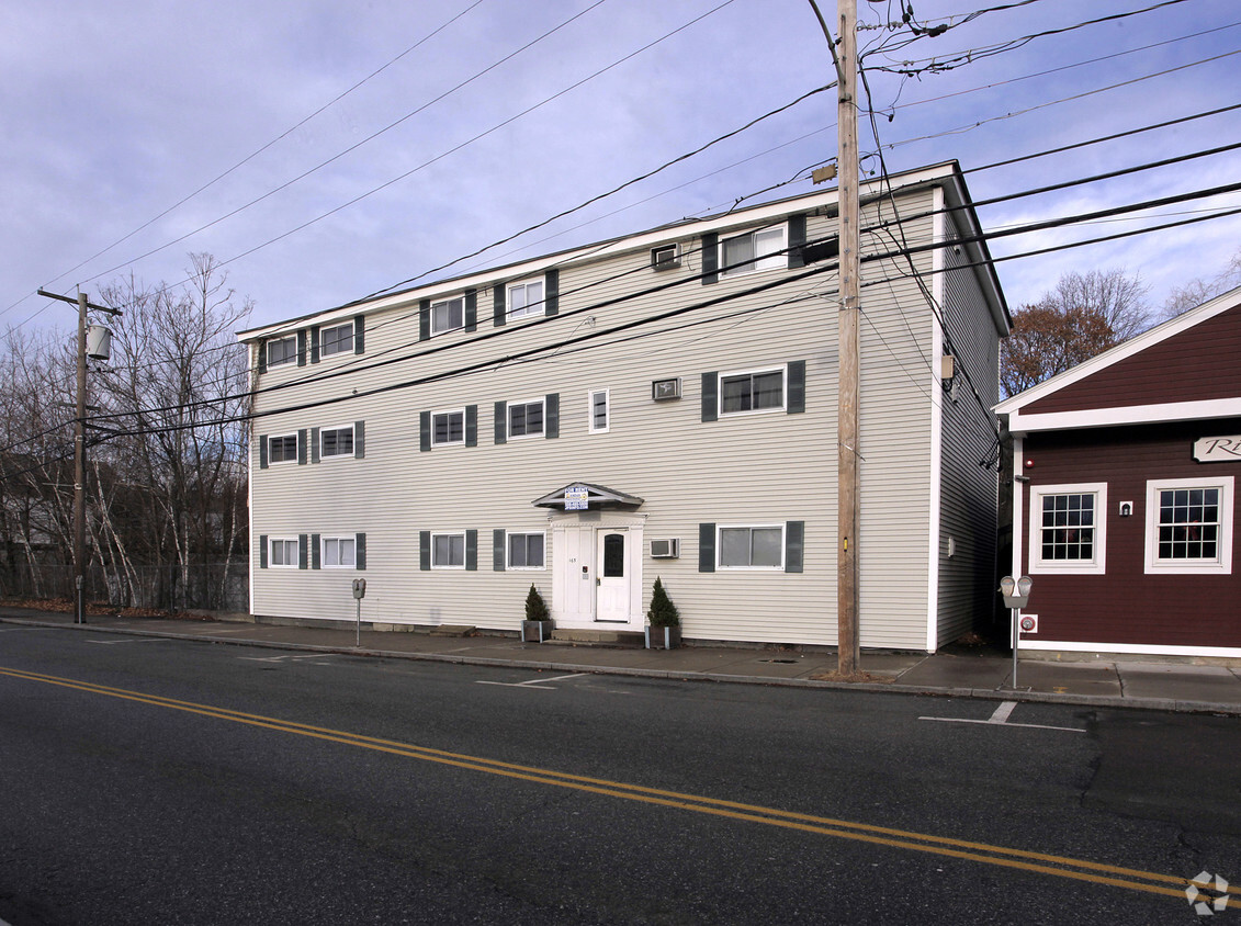 Building Photo - 165 Main St