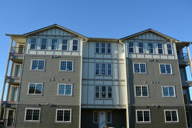 Building Photo - 223 N J St