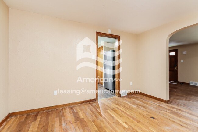 Foto del edificio - 65 W Bellecrest Ave