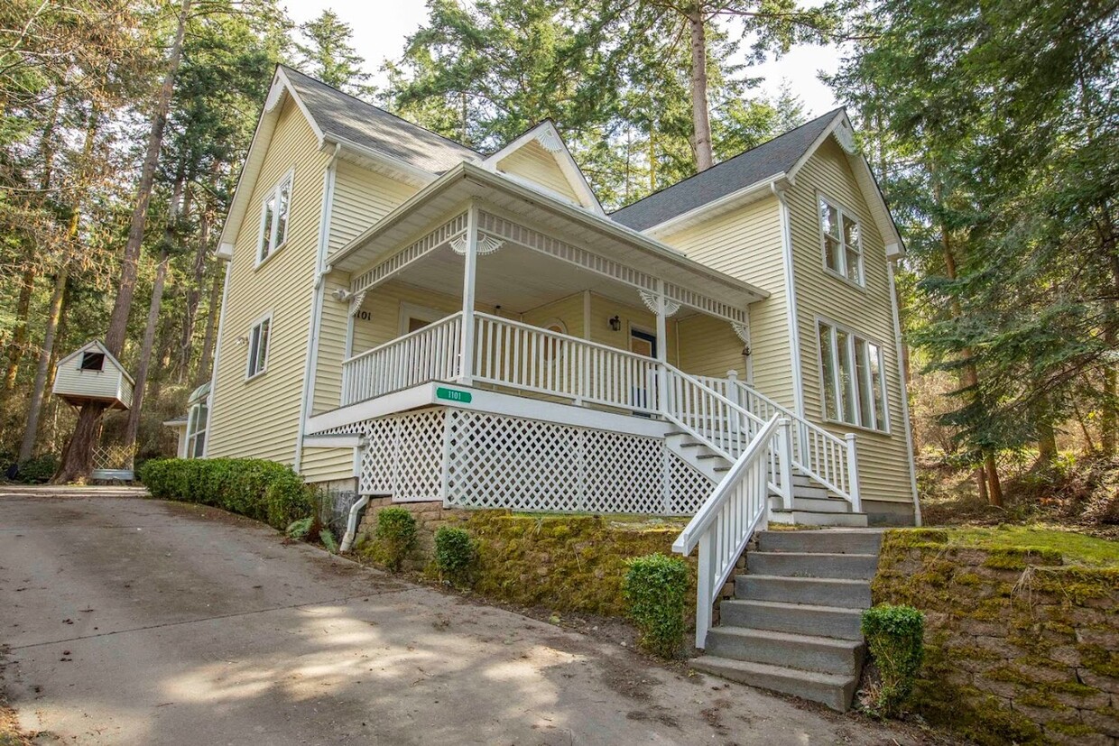 Foto principal - Gorgeous Coupeville Home is Ready for a Ne...