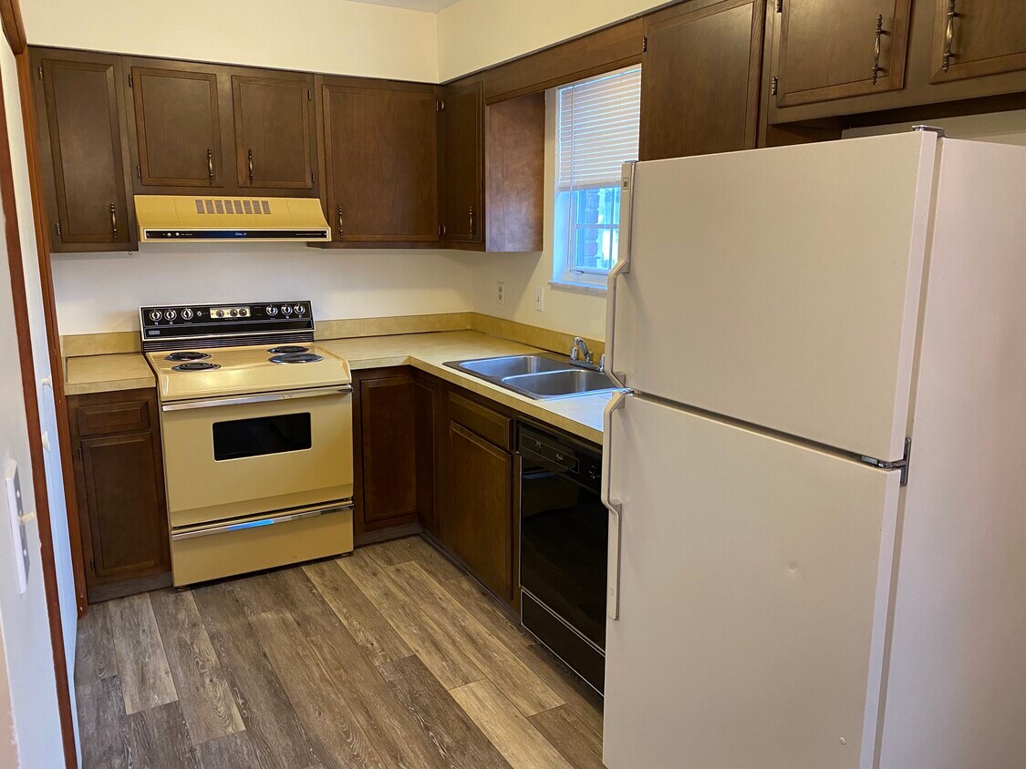 Kitchen - 123 1st Ave