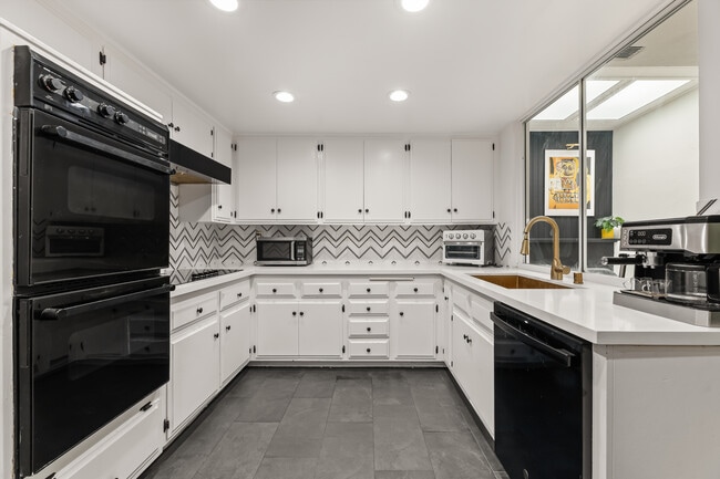 Building Photo - 3500 W Manchester Blvd