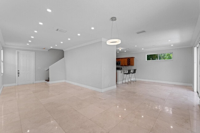 Foto del edificio - 7803 NW 70th Ave