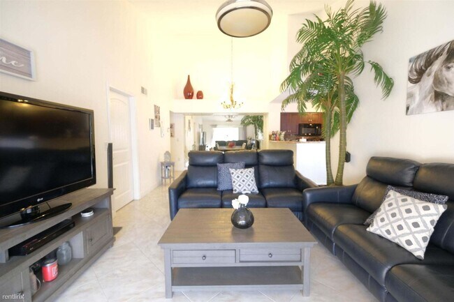 Foto del edificio - 3 br, 2 bath House - 1715 Village Blvd Apt...
