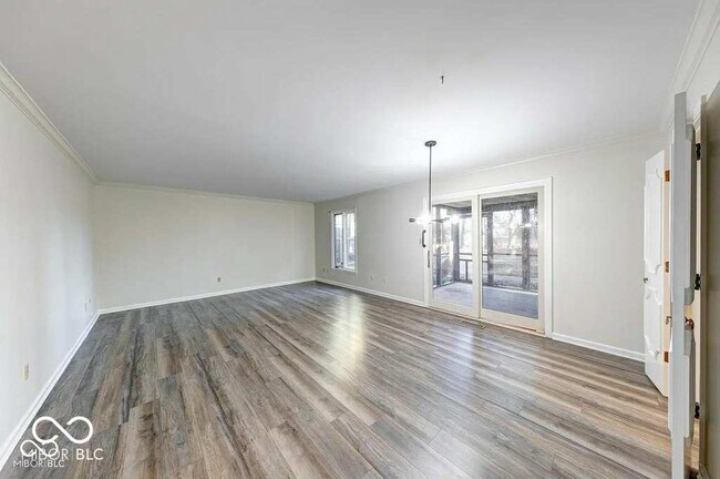 Foto del edificio - 5525 Roxbury Terrace