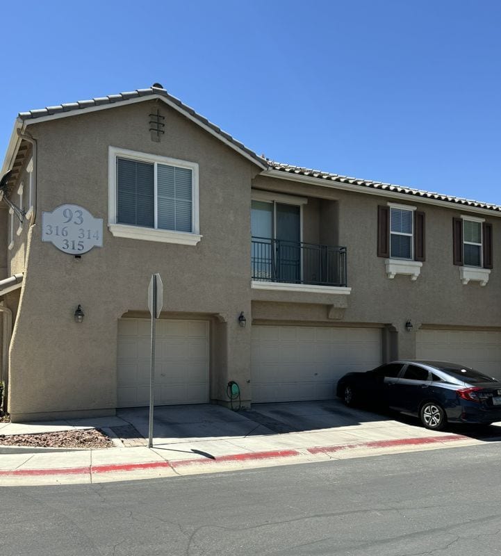 Primary Photo - 6255 W Arby Ave