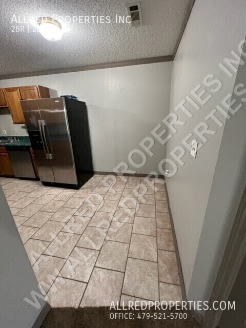 Foto del edificio - 1704 N Lewis Ave
