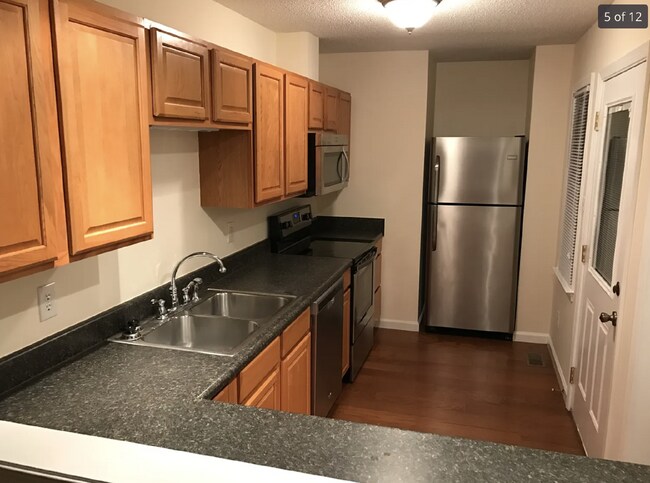 Building Photo - "Charming 3-Bed Home with Hardwood Elegance in Downtown Raleigh Oasis!"